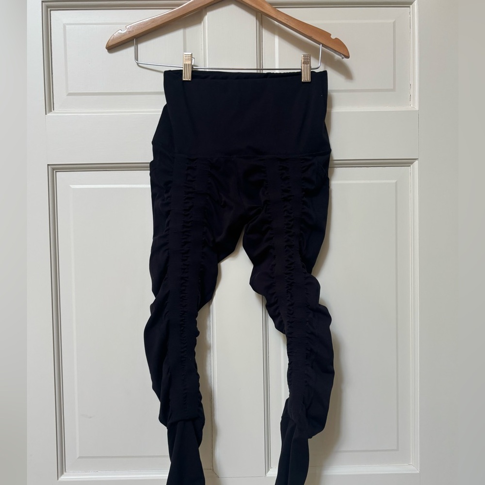 Sweet flex leggings size 6 black ruched